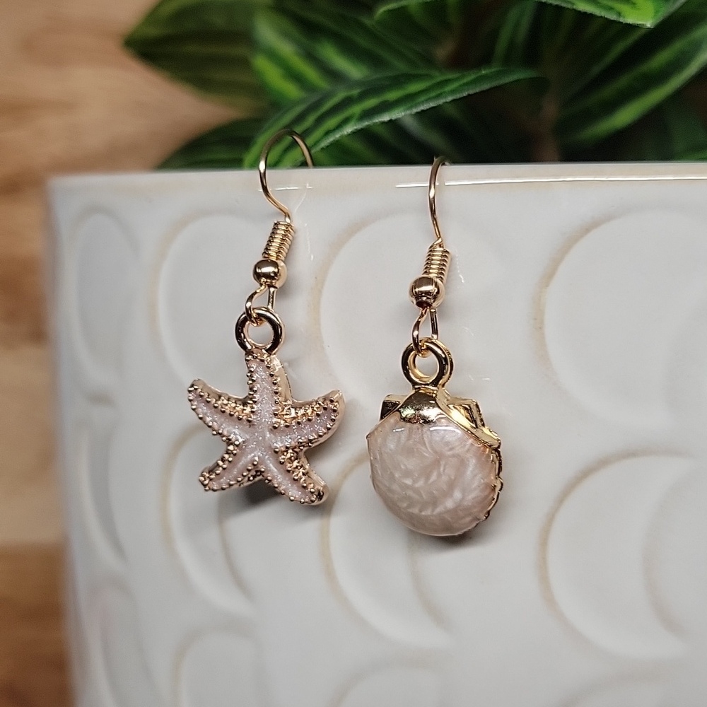 Starfish & Scallop Shell Drop Earrings